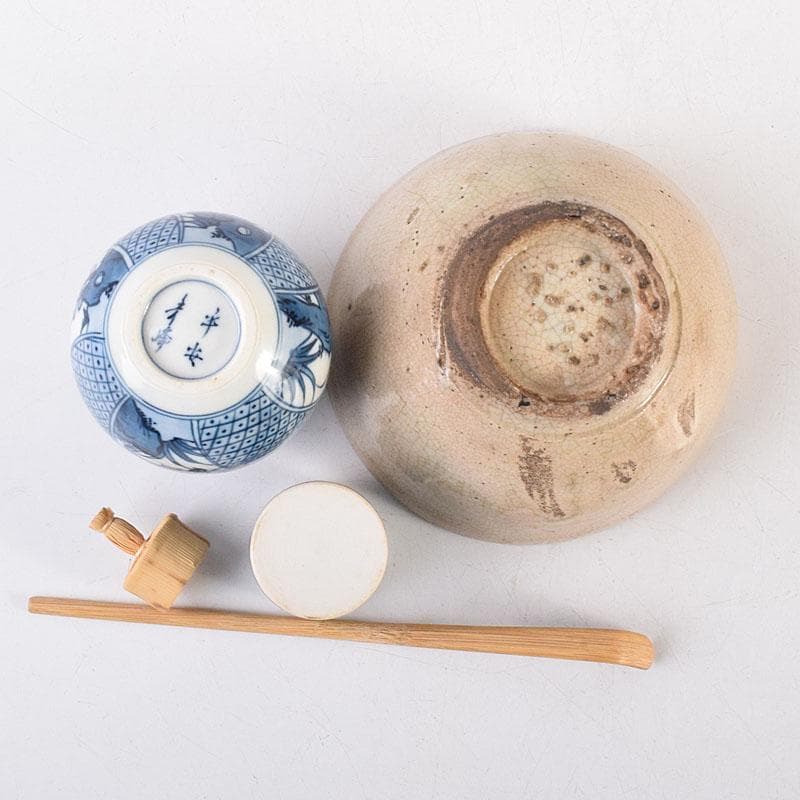 茶道具　黒塗茶箱　茶碗　朱塗　棗　香合など　十一点　一式　仕覆付　M　R8831