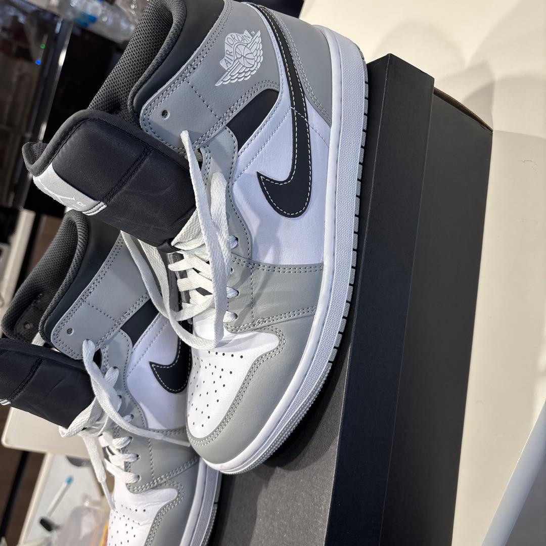NIKE エアジョーダン1 mid 美品