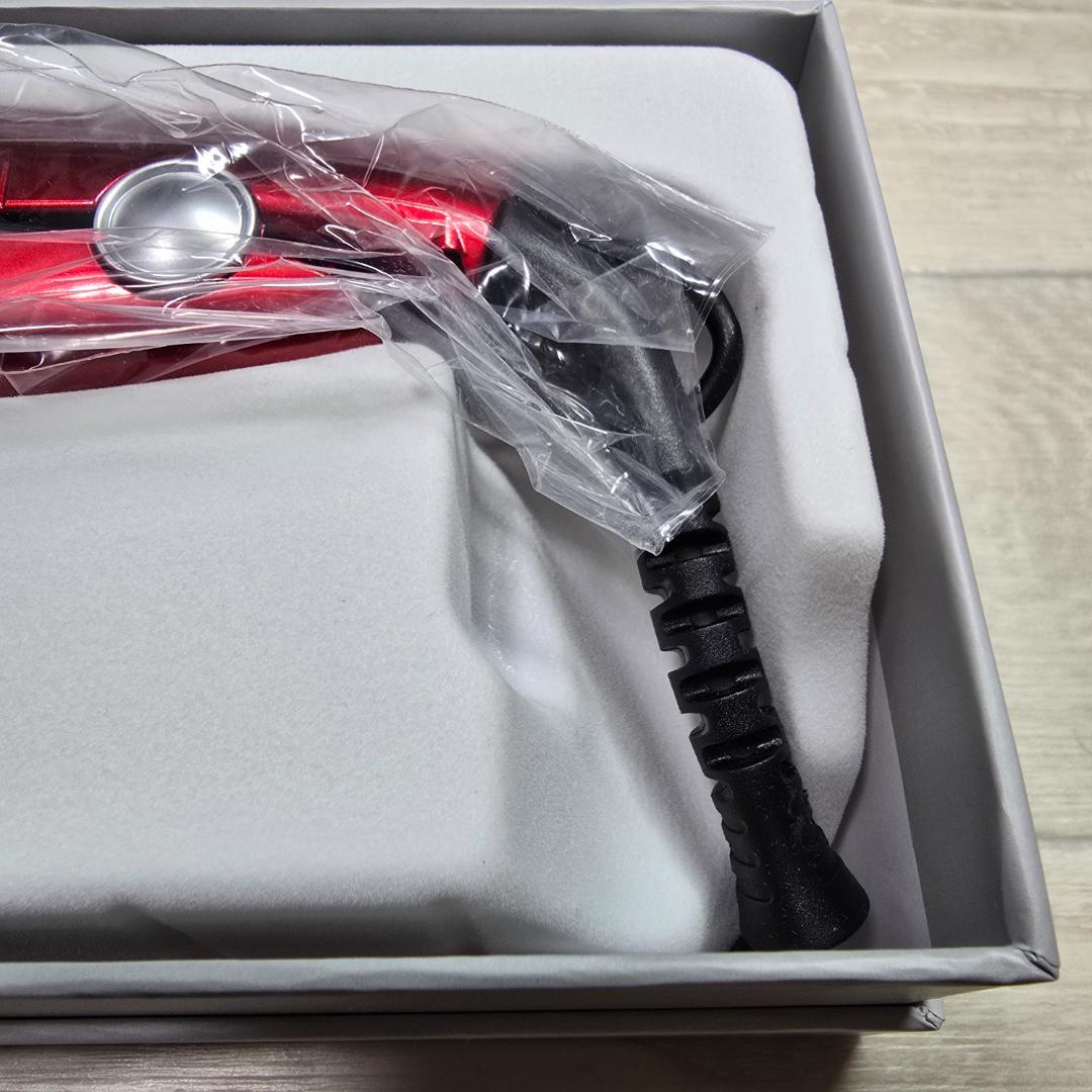 【ラディアント】新品未使用11月購入　シルクプロヘアアイロン28 radiant