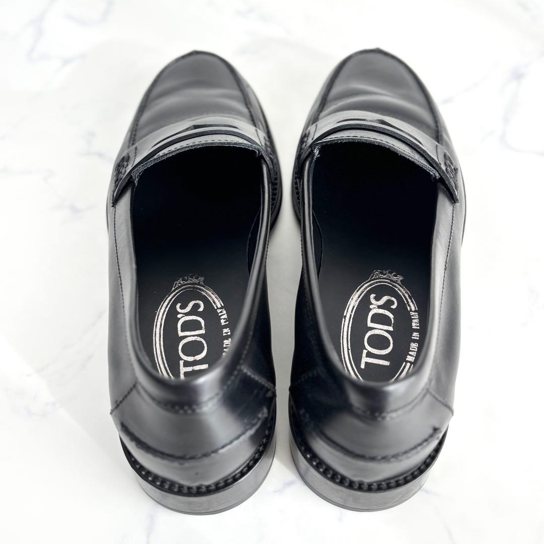 トッズ 35 ローファー 革靴 ラバーぺブル ロゴ レザー ブラック