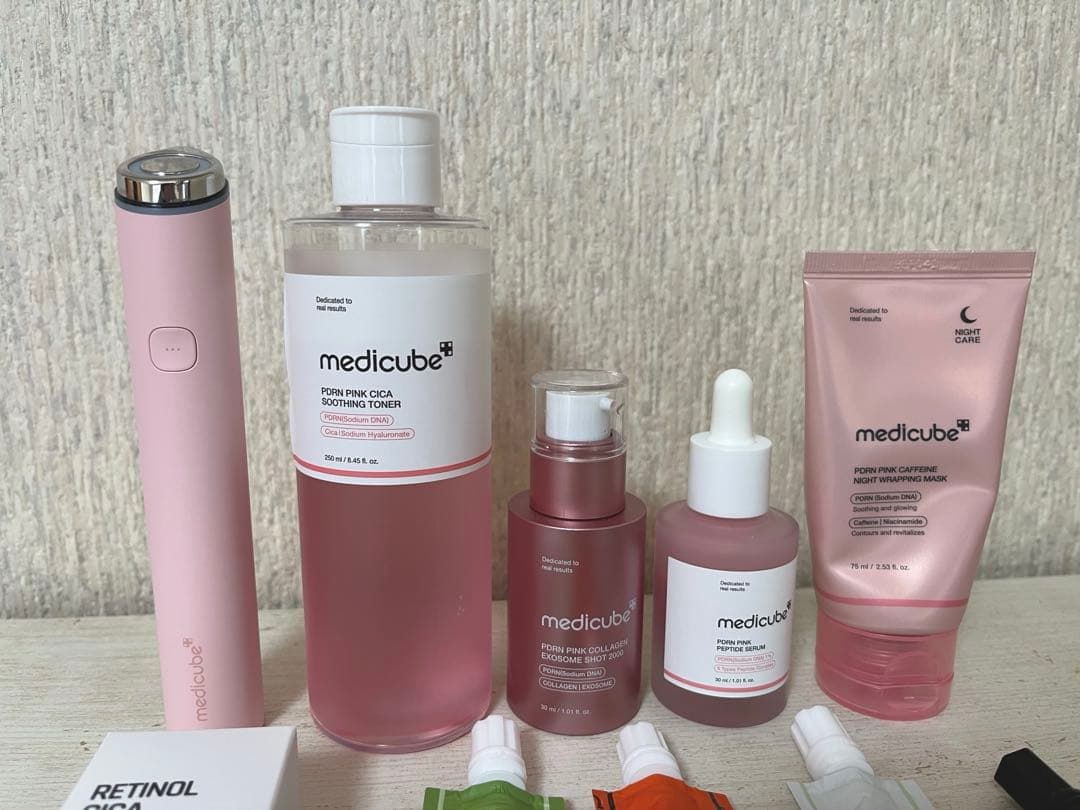 ブースタープロミニ説明書付、ピンクアンプル、トナー、エクソリームショット、マスク