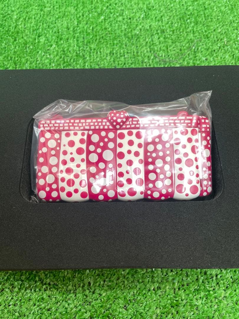 【新品未使用】草間彌生　iida ガラケー　宇宙へ行くときのハンドバッグ