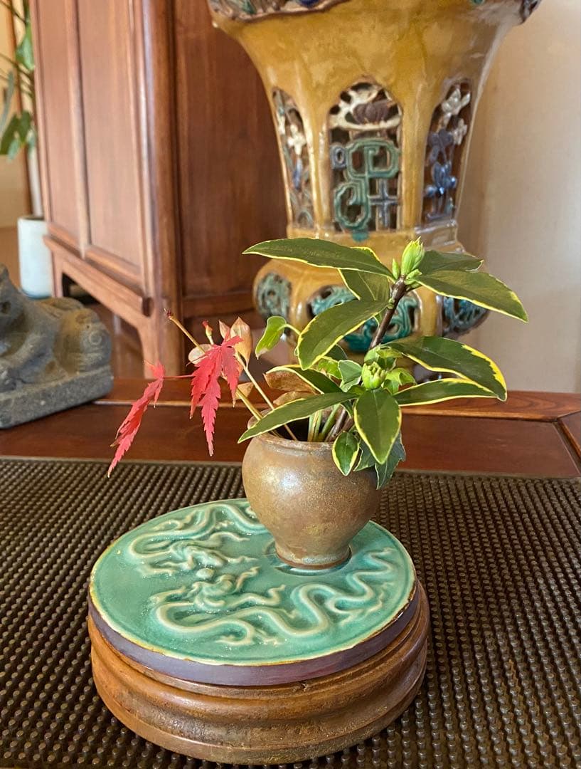 中国青磁タイル　龍・玉　鑑賞台座　　２点セット ヴィンテージ　レア 台湾茶器