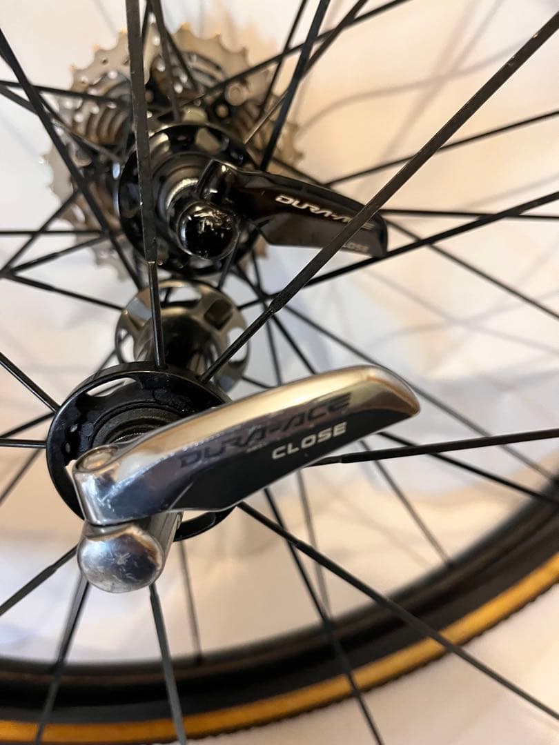 シマノWH-R9100 C40TUデュラエース　スプロケ付き　ホイールバック付き