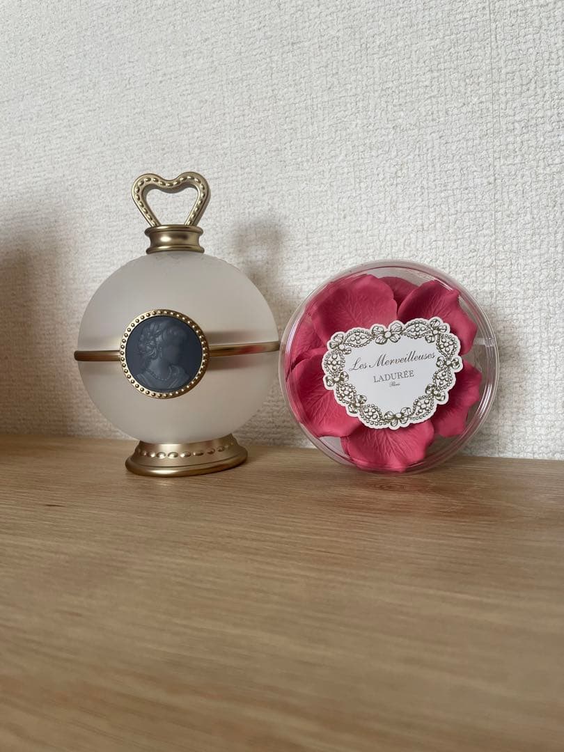 レメルヴェイユーズラデュレ　ポット　チークカラー02