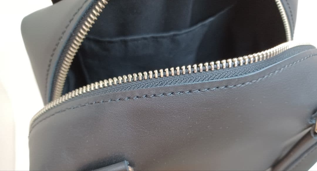 赤目ハンドバッグ