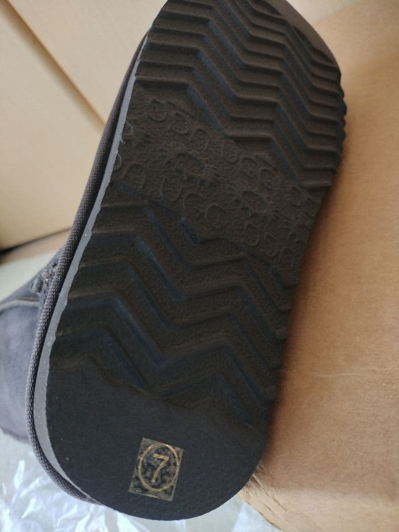 ★UGG★7インチ★ブーツ★新品★送料無料★