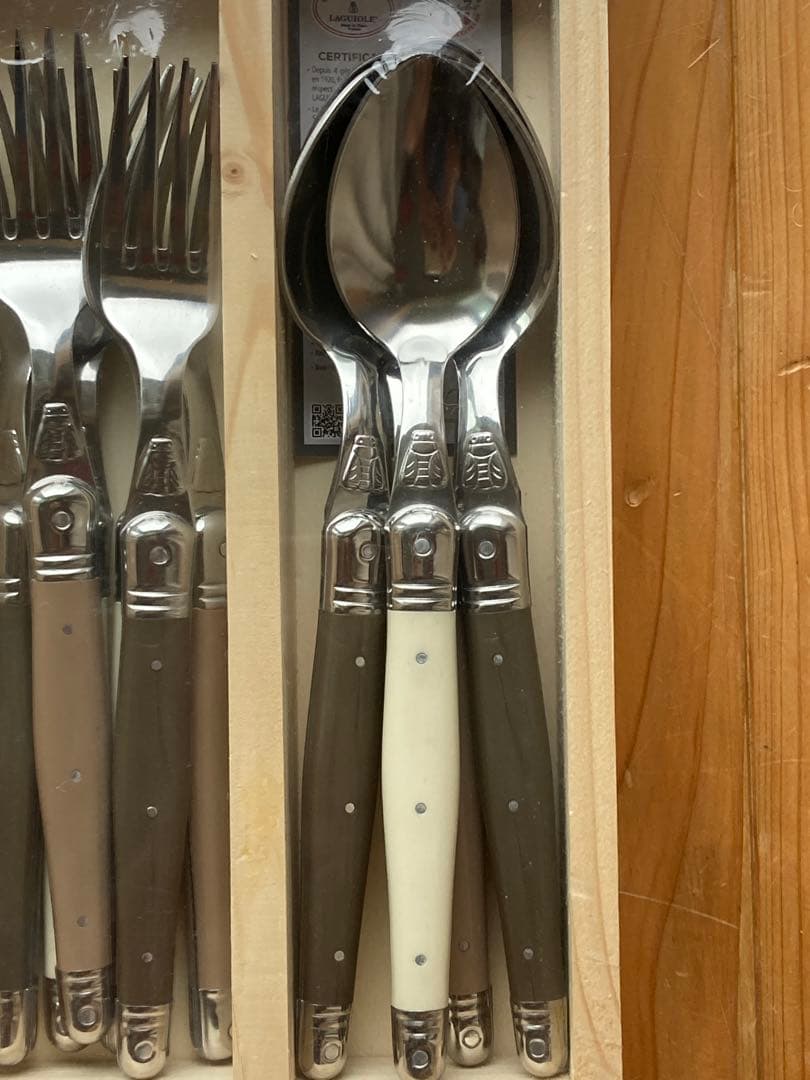 ラギオール LAGUILE カトラリー 24本セット 木箱付 3色✖️各2本✖️4種