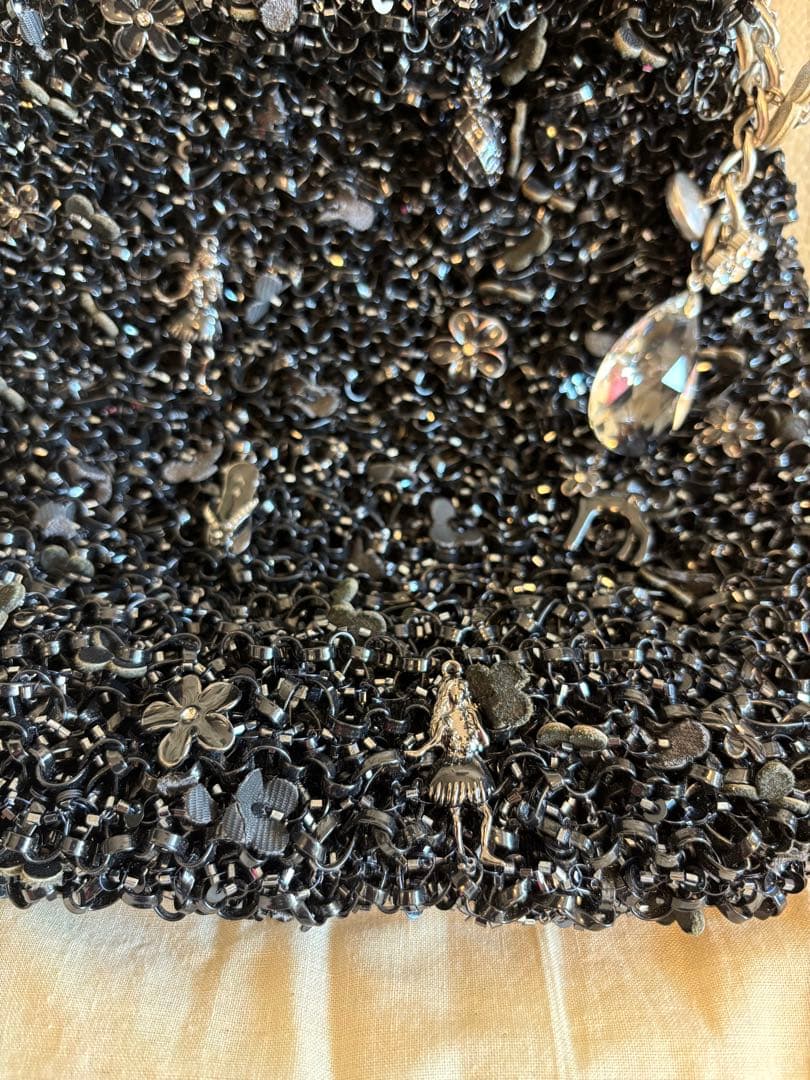 ハワイ限定　ANTEPRIMA ビーズ装飾 ブラックハンドバッグ　チャーム付き