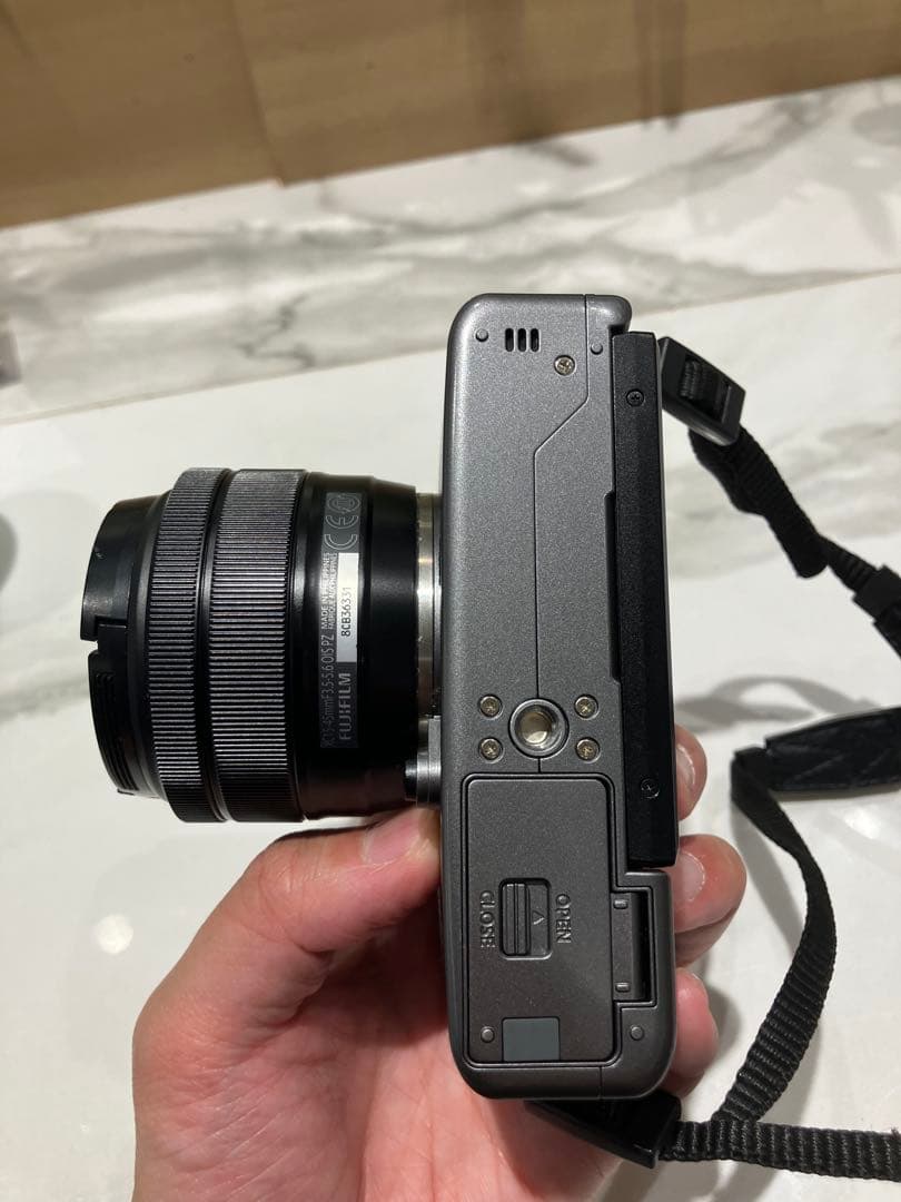 FUJIFILM X-T100 ミラーレス一眼 シルバー