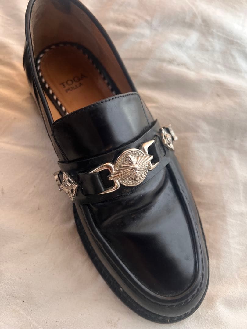 TOGA PULLA トーガプルラ メタルローファー 38