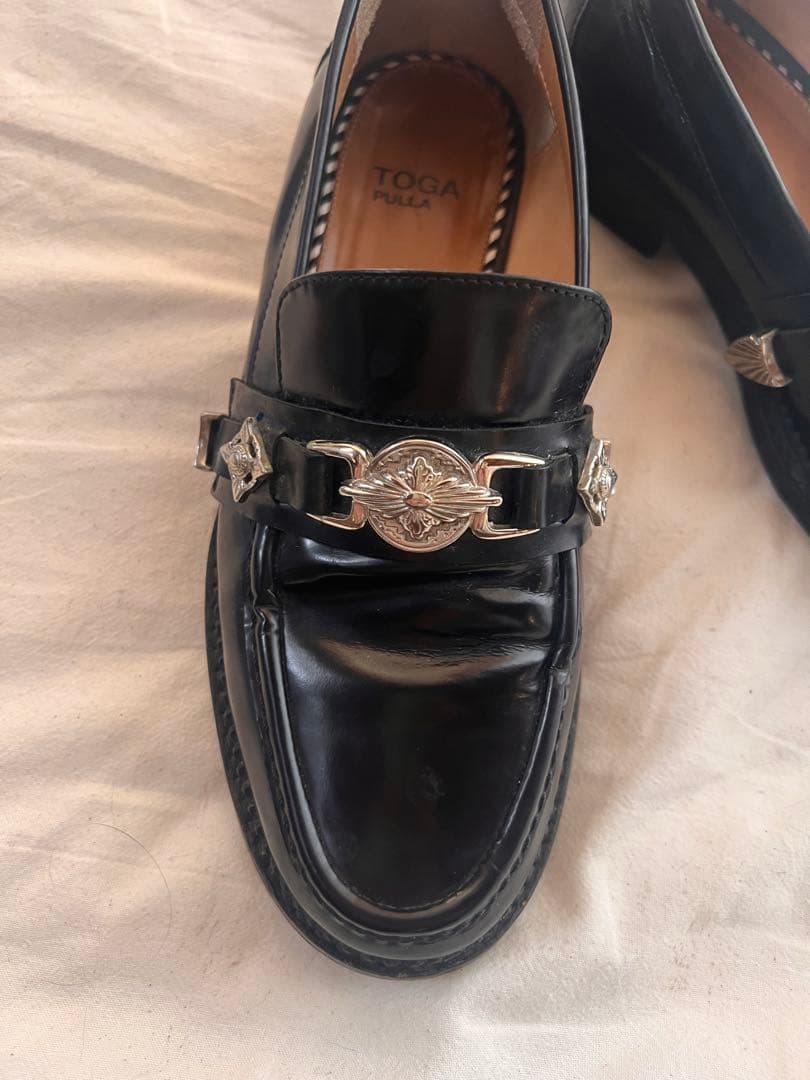 TOGA PULLA トーガプルラ メタルローファー 38