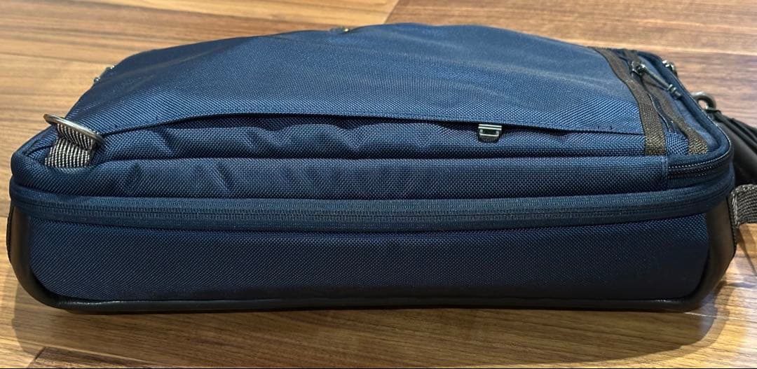 TUMI ネイビー ビジネスバッグ