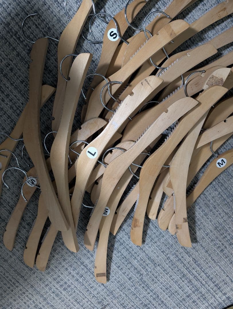 平ハンガー　木製ハンガー　平型木製ハンガー　和装用ハンガー　35本 まとめ売り