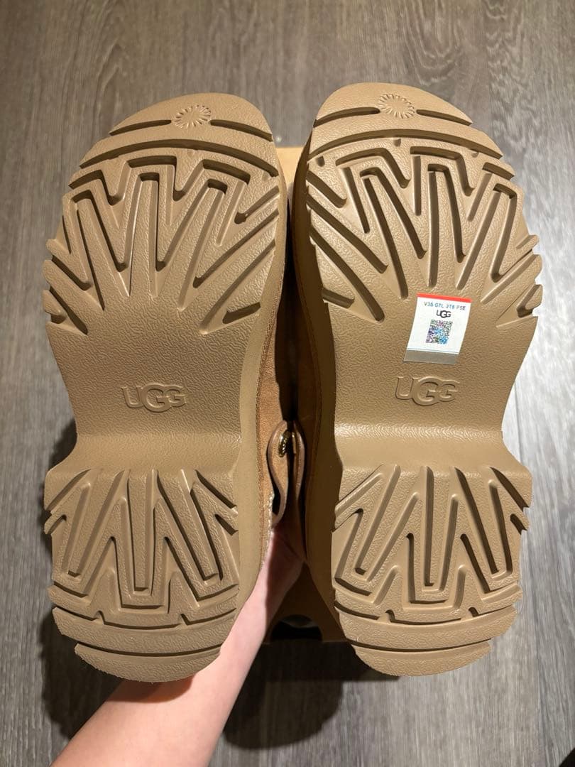 新品【UGG】Esmee Clog