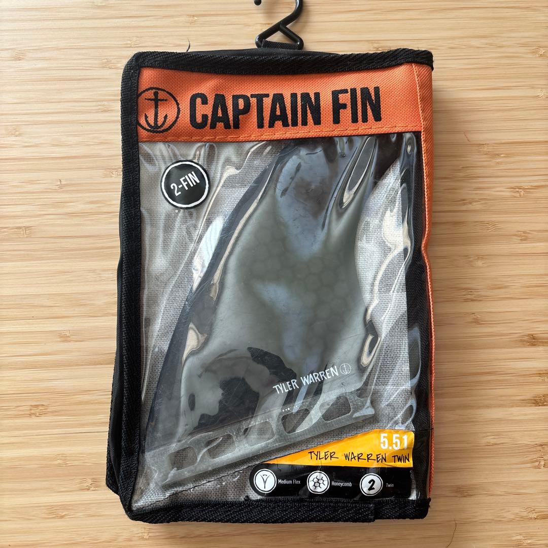 Captain Fin Tyler Warren ツインフィン　キラ