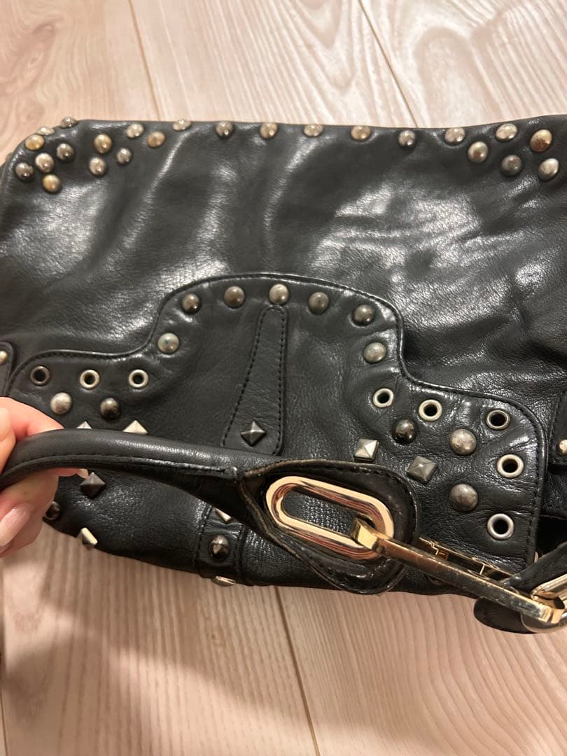 JIMMY CHOO for  スタッズ　ブラックレザー ショルダーバッグ