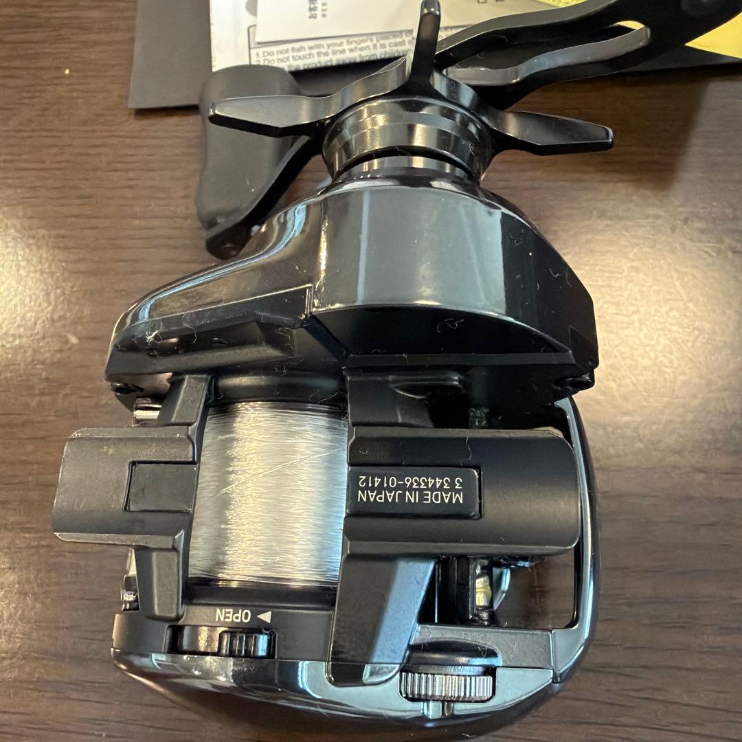 24スティーズ SV TW 100XH 右巻き　リールカバー付き