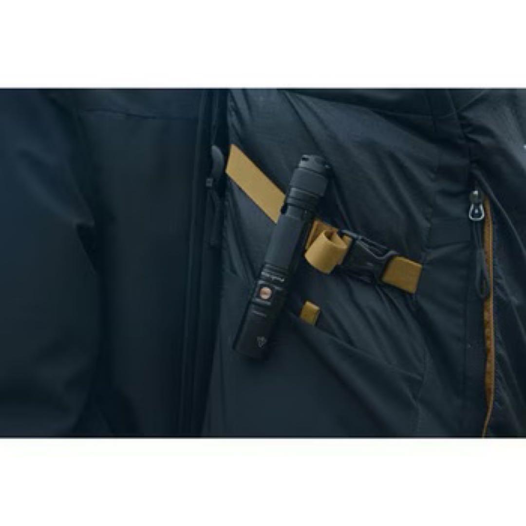 Fenix UC35 V2.0 懐中電灯 1000ルーメン