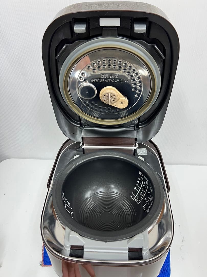 TOSHIBA 圧力IH炊飯器 RC-10VXE2 1.0L 真空保温 本丸釜