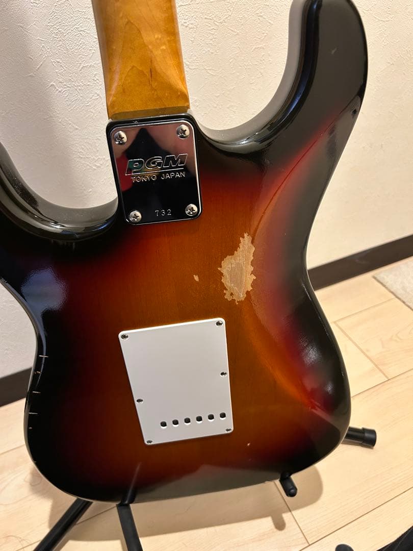 ろ　　K.nyui KNST ストラトキャスター2015年製