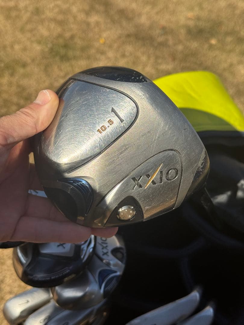 ゼクシオゴルフセット一式とパーリーゲイツバック