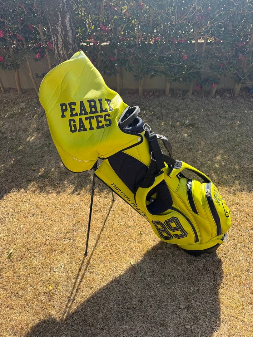 ゼクシオゴルフセット一式とパーリーゲイツバック