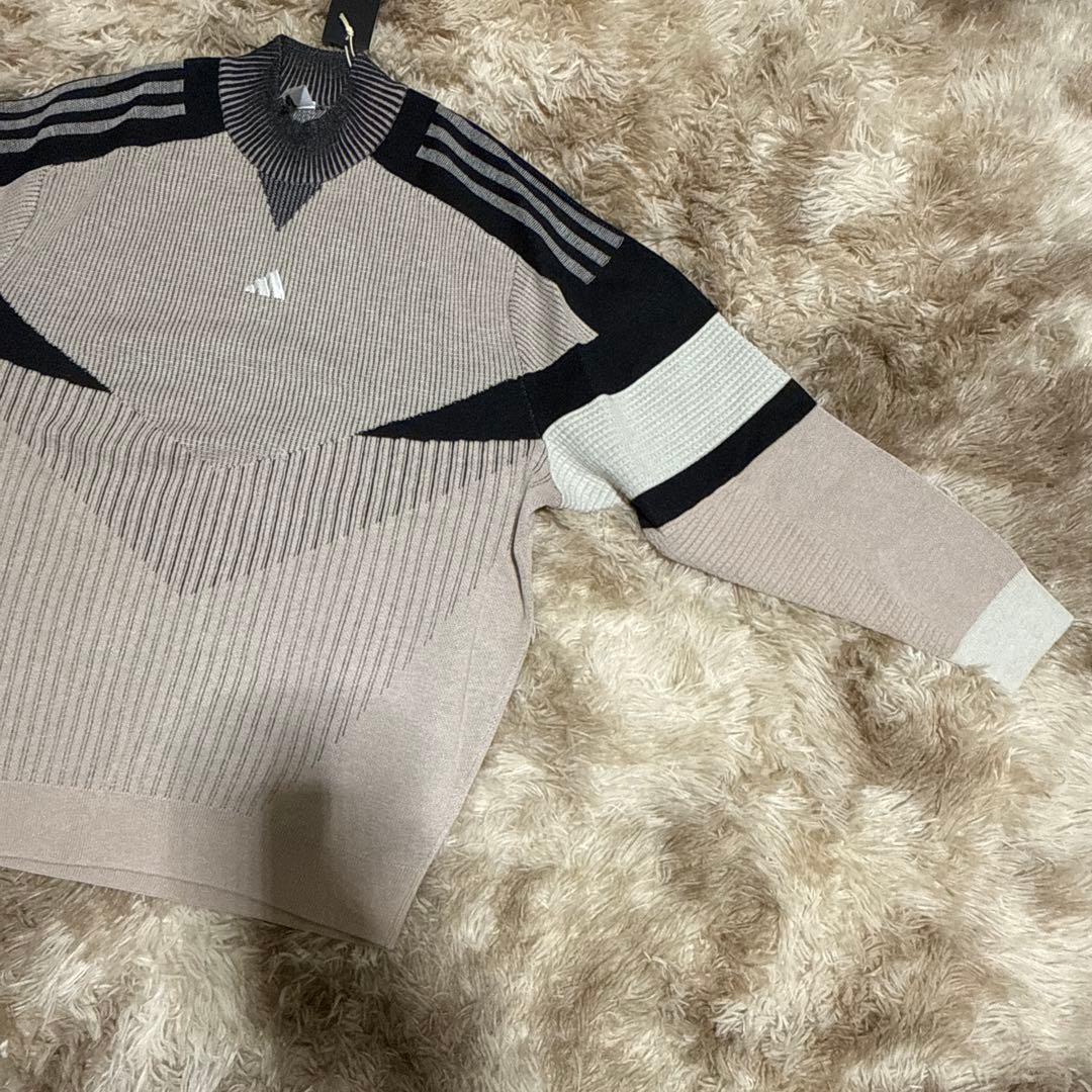 新品タグ付きadidas セーター・トレーナーセットアップ