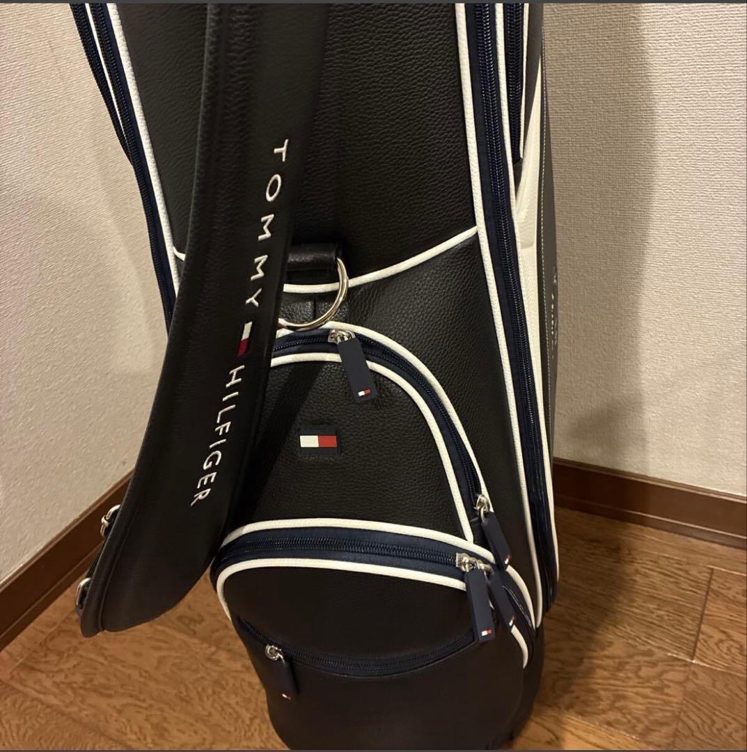 トミーヒルフィガー キャディバッグ フラッグロゴ ネイビー 2025