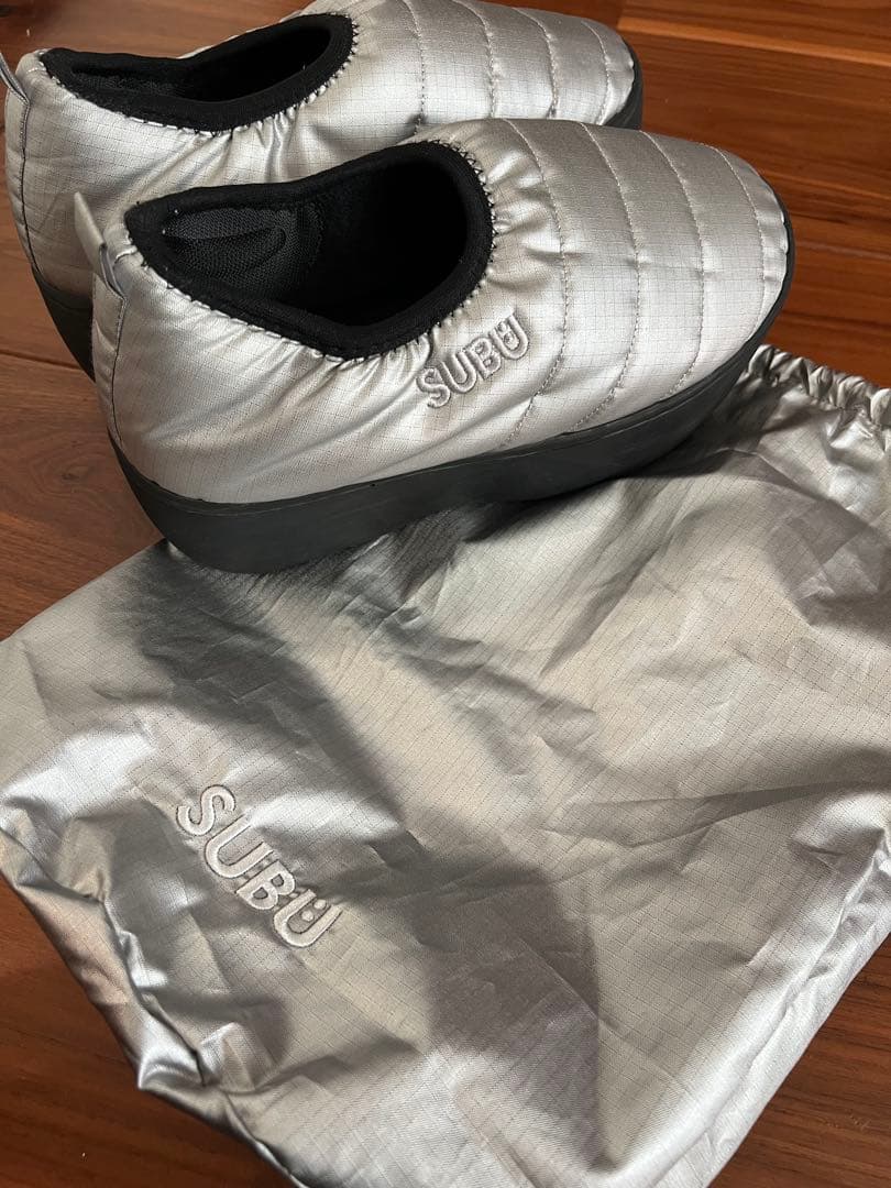 SUBU シルバー 厚底ナイロン スリッパ 収納袋付き