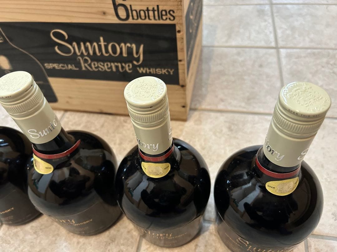 サントリー　スペシャルリザーブ70周年記念　ウイスキー　6本　木箱入り　蓋無し