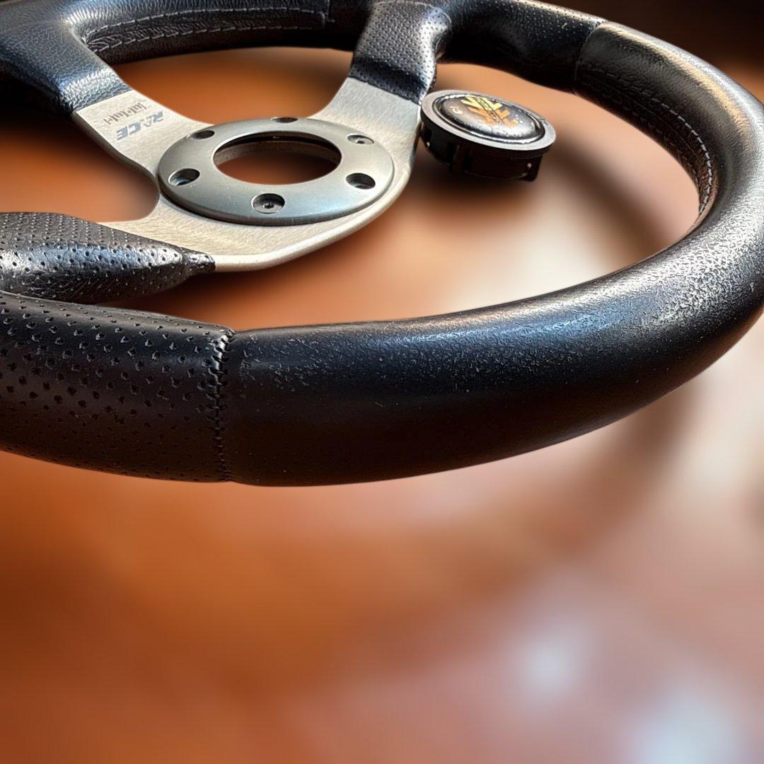 momo race 320mm ステアリング やっぱ小径のもんよ