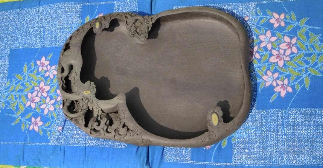 端渓 筆洗い 眼柱多数 彫刻 箱付き　文具四宝 ！！