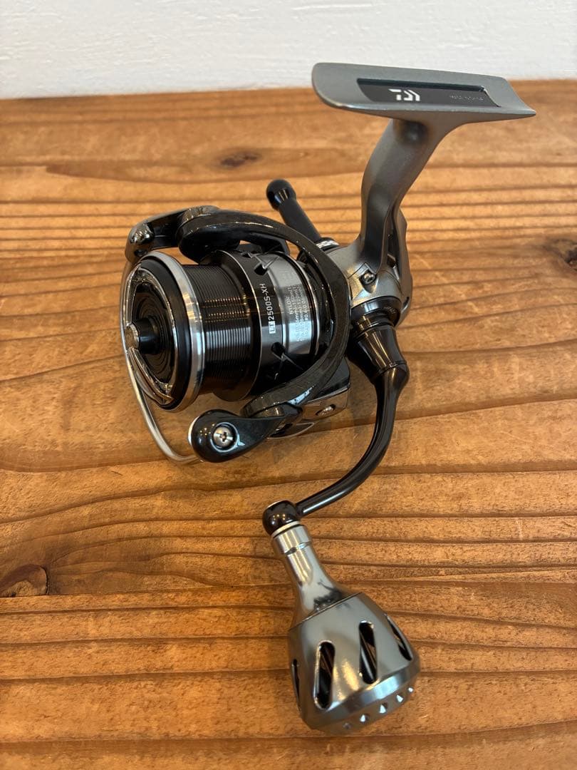 釣りざんまい ダイワ 18 カルディアLT2500S-XH カスタム