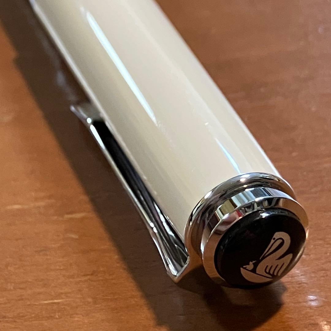 Pelikan 万年筆 M205 ホワイト 中古品