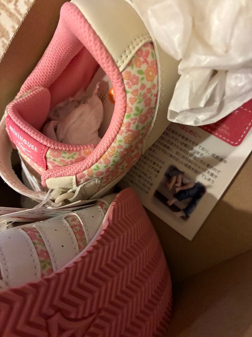 うるる様お値下げしました。 未使用　箱入り　ミキハウス　スニーカー 21センチ
