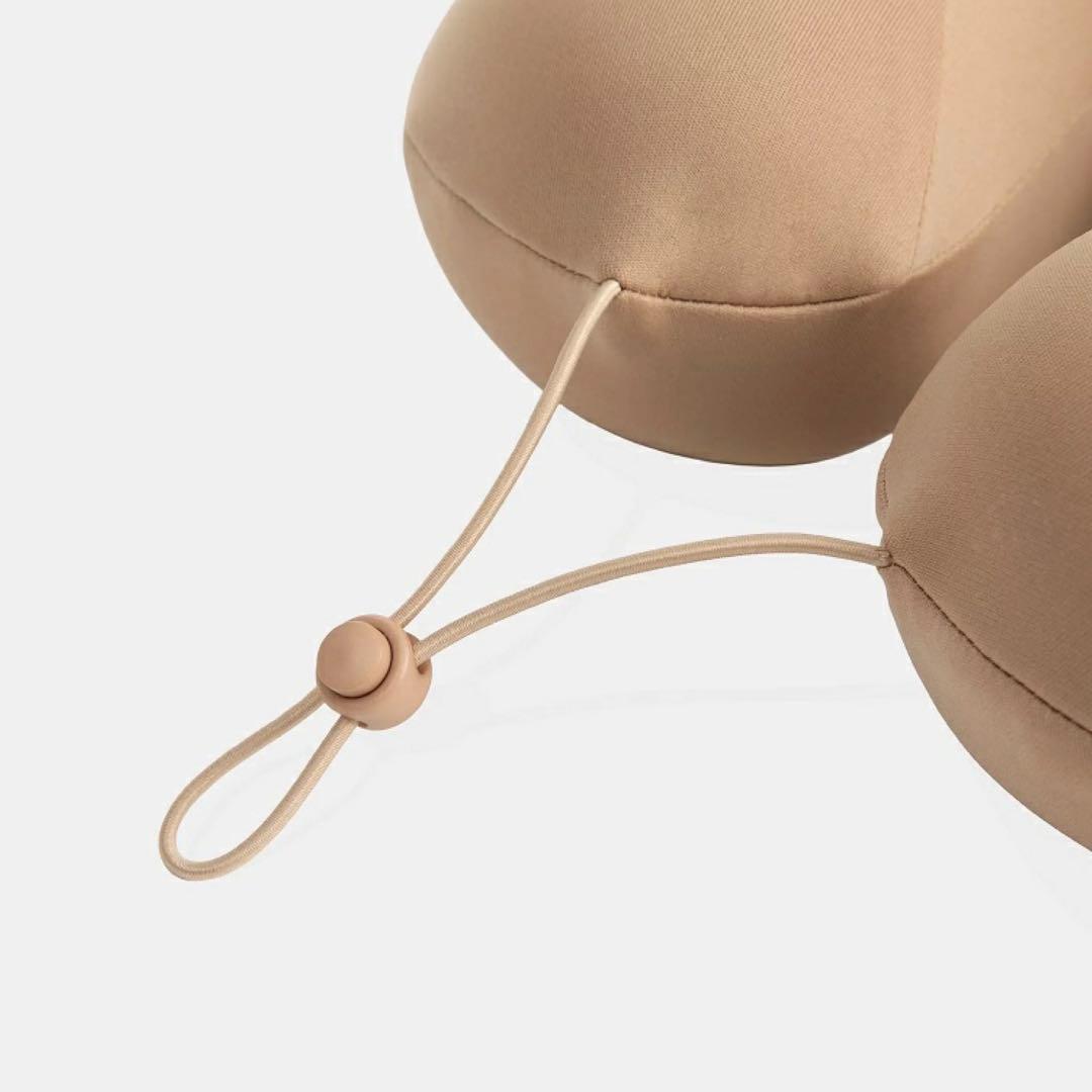 【海外限定 新品】 Hello Kitty ×TBH ネックピロー