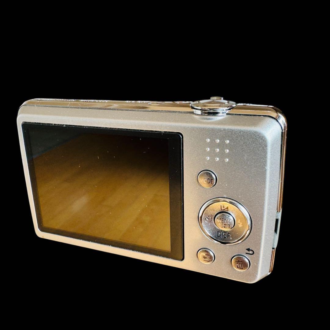 【いぬ】Panasonic パナソニックLUMIX DMC-FH6 シルバ