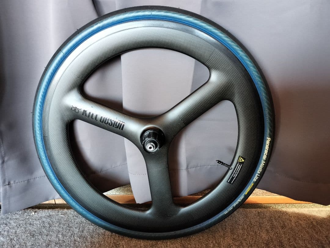 Kitt design 20インチ（451) カーボンバトン ホイール前後セット