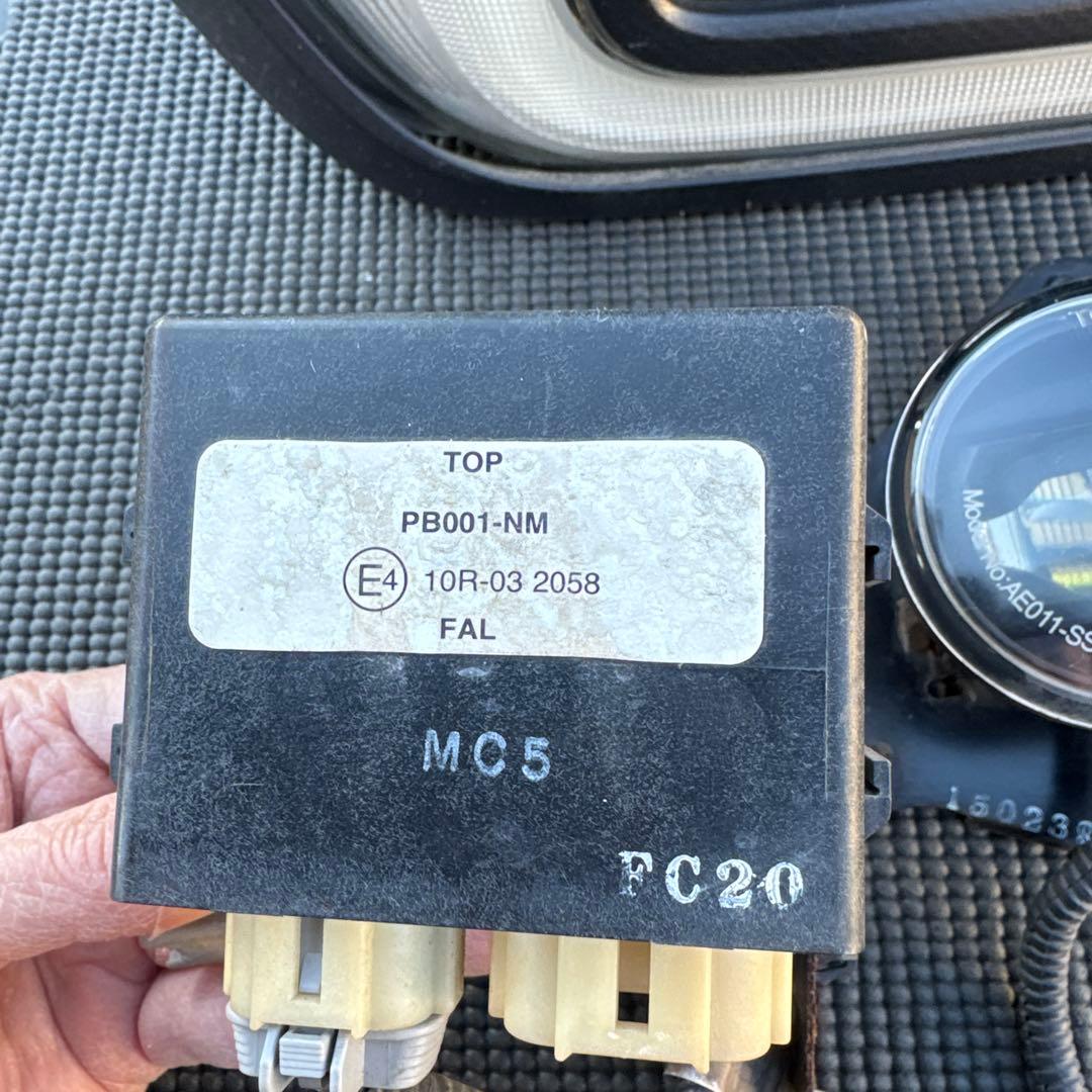 スバル　エクシーガ　クロスオーバー7 純正デイライトフォグランプ左右セット中古品