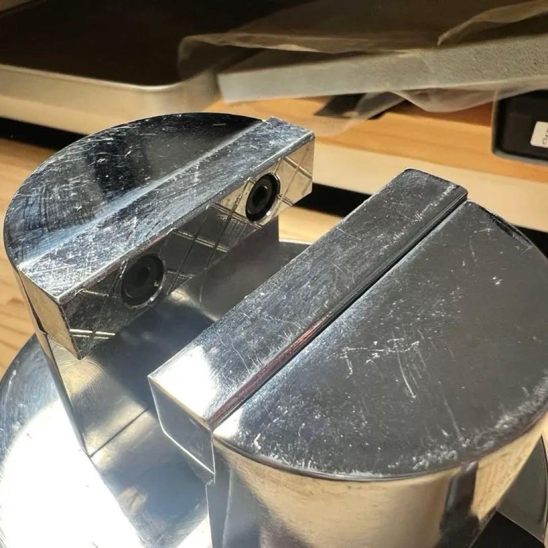 シーフォース　彫刻台バイス シルバー