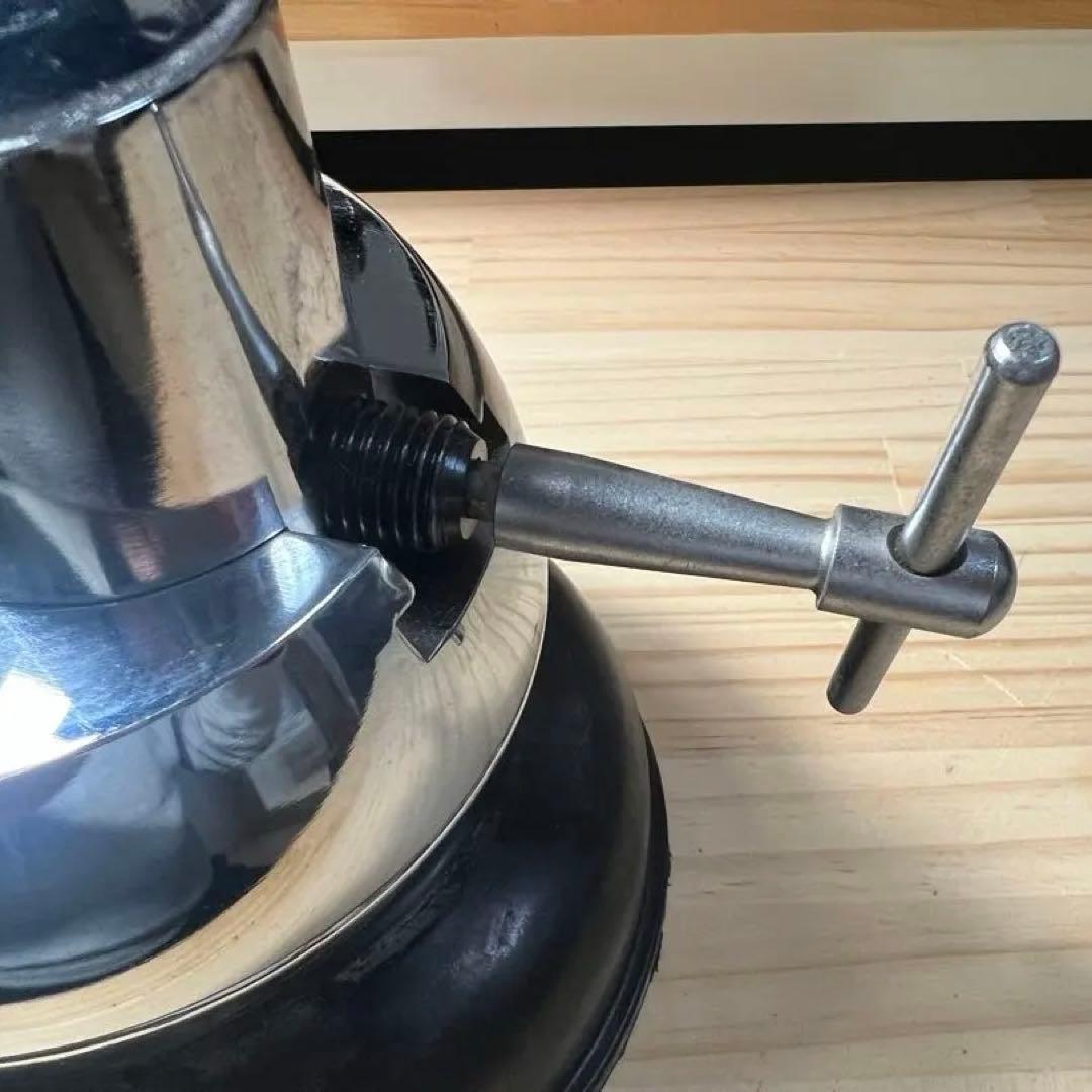 シーフォース　彫刻台バイス シルバー