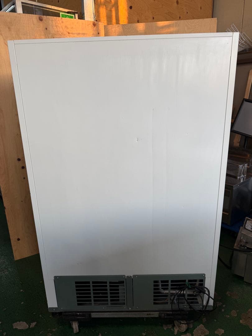 2022年 サンデン冷蔵ショーケース 900x550x1400