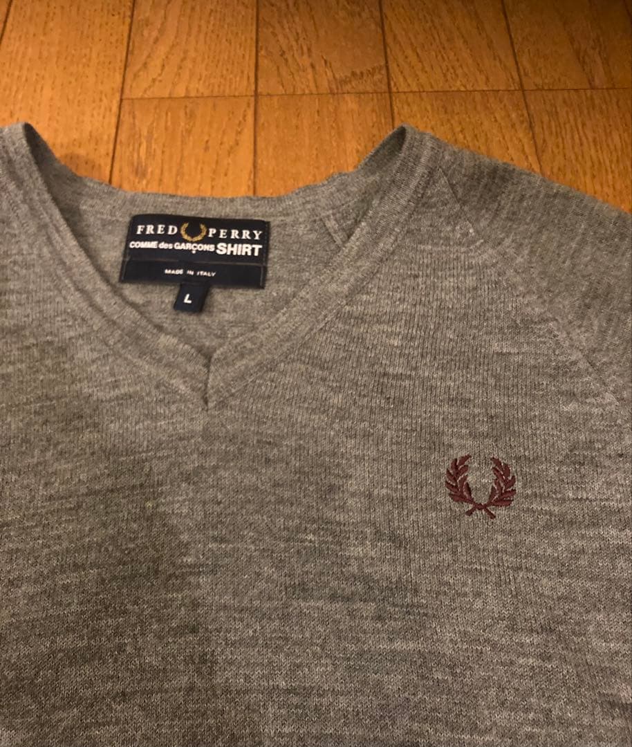 コムデギャルソンシャツ×フレッドペリー　Vネックセーター　グレー　L イタリア製