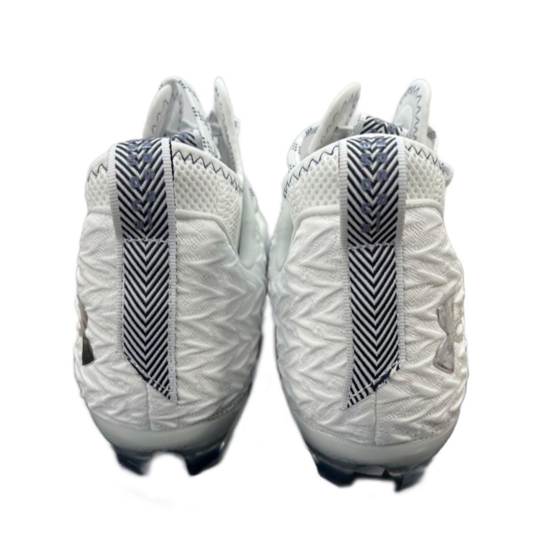 アンダーアーマー 30 スポットライト アメフト スパイク シューズ 白 紺 靴