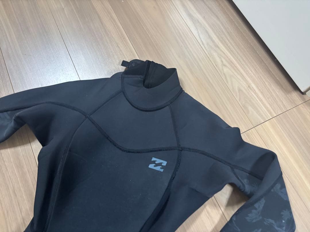 ★送料無料★お洒落　ビラボン　フルスーツ　ウエットスーツ　サーフィン　可愛い