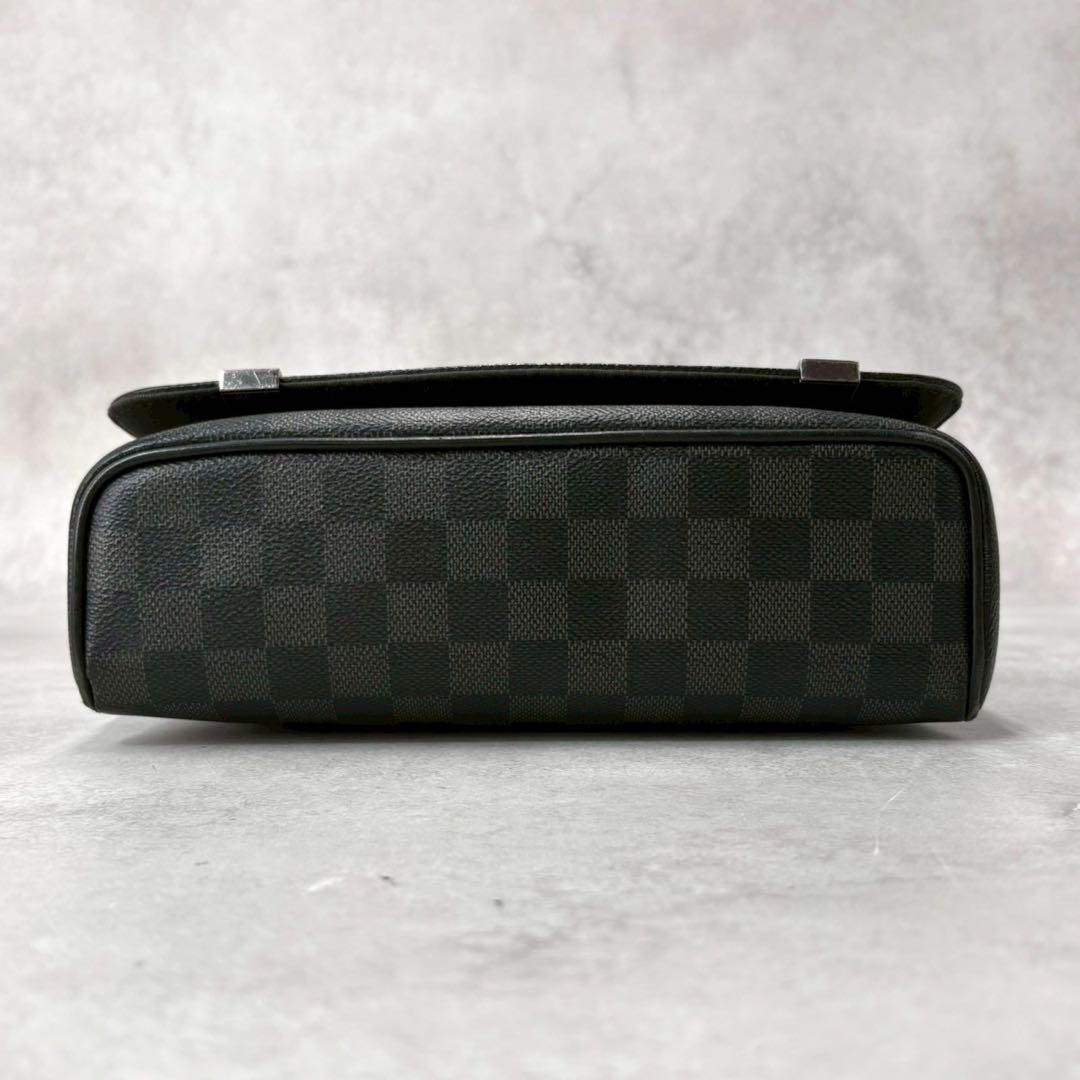 LOUIS VUITTON ダミエ グラフィット　ショルダーバッグ