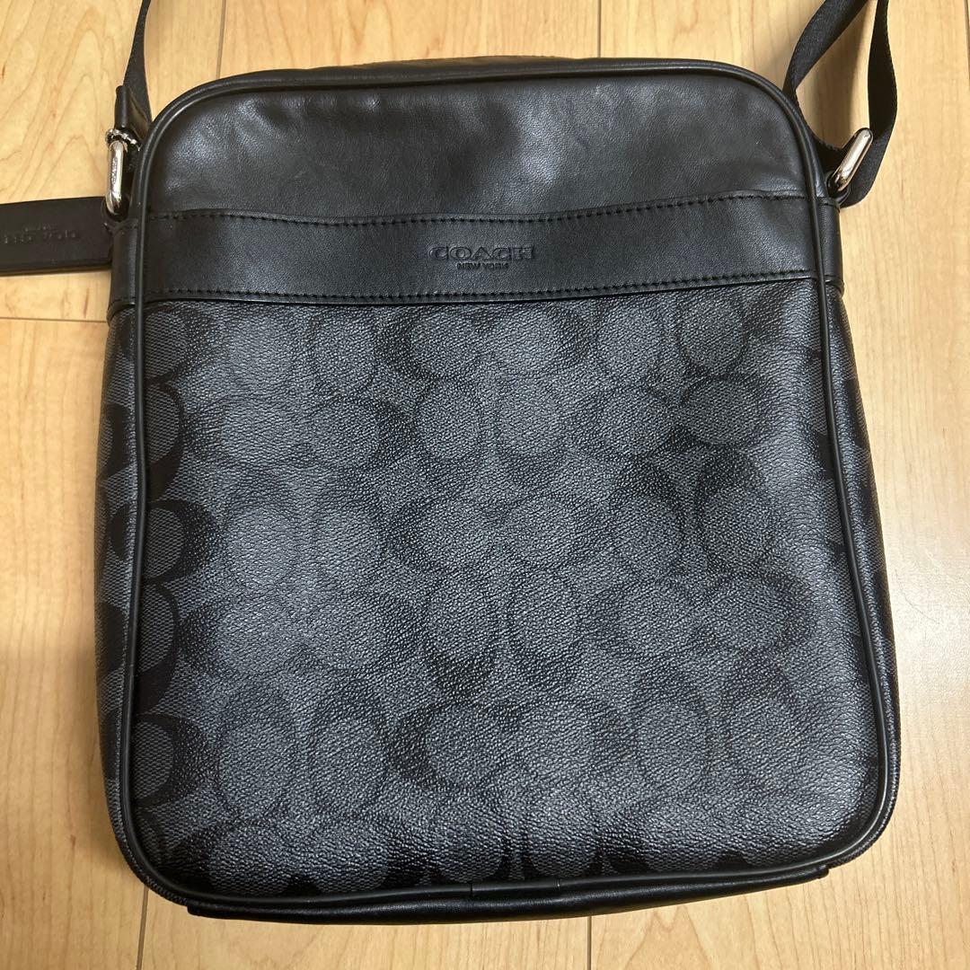 COACH ブラック モノグラム ショルダーバッグ