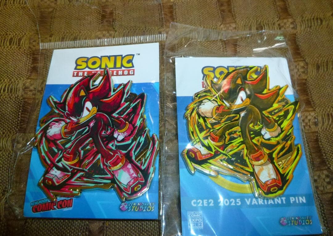 シャドウ・ザ・ヘッジホッグ◆世界限定400ピンバッジ2個ソニック500ピンズ