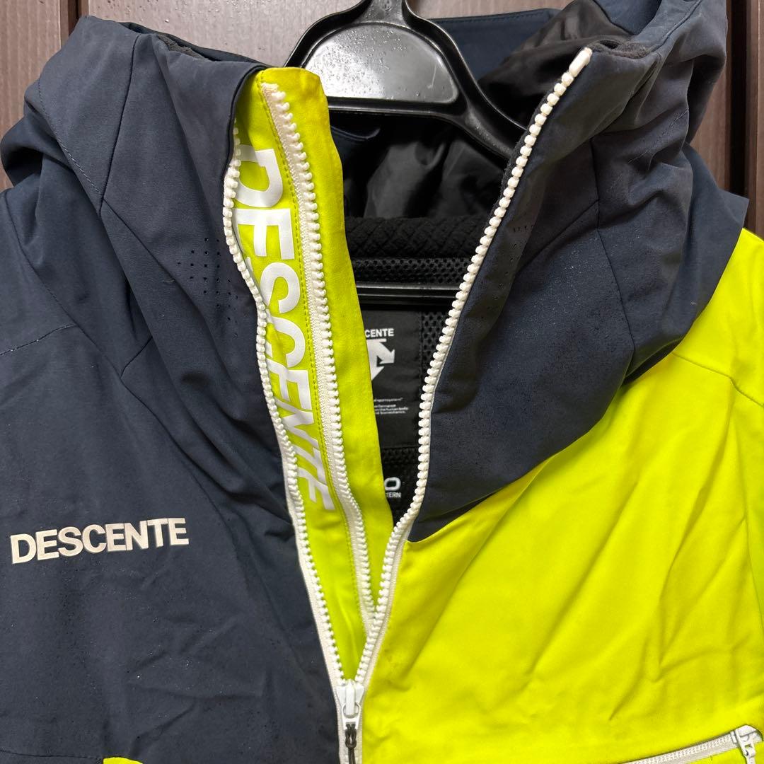 デサント(DESCENTE)スキーウェア上下